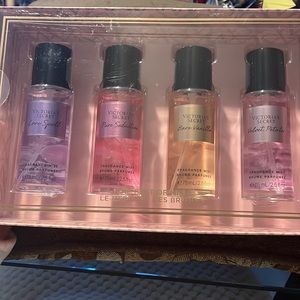 New Victoria’s Secret mist set